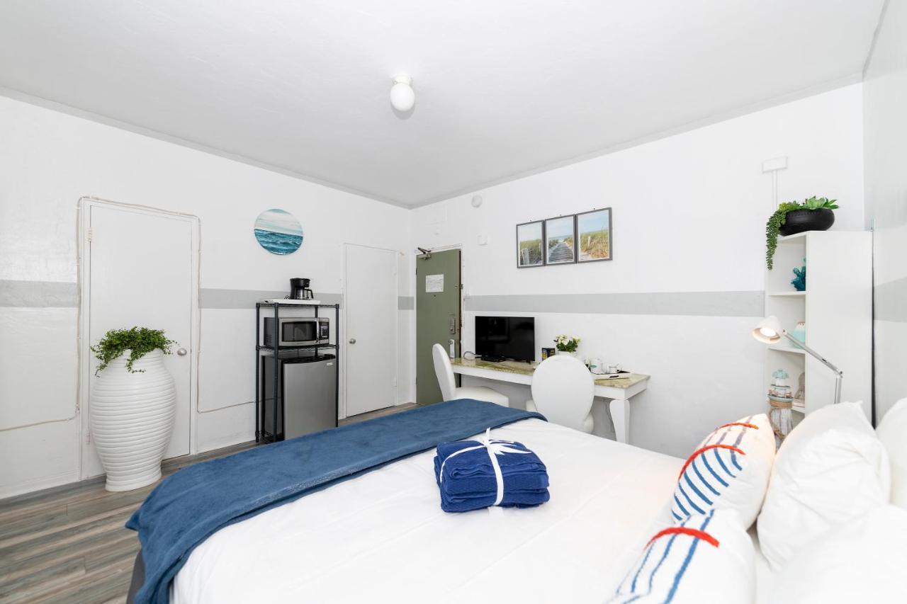 Miami Beach Suites & Bar Экстерьер фото